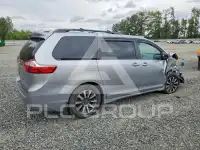 2018 Toyota SIENNA photo