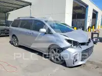 2018 Toyota SIENNA фото