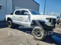 2018 Toyota TACOMA фото