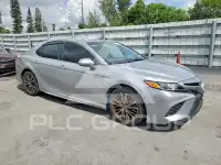 2018 Toyota CAMRY фото