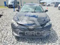 2018 Toyota CAMRY фото