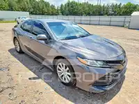 2018 Toyota CAMRY фото