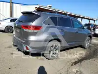 2018 Toyota Highlander photo