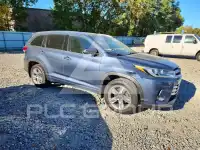 2018 Toyota Highlander photo