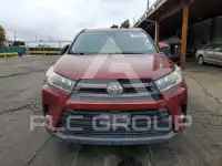 2018 Toyota Highlander фото