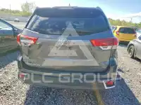 2018 Toyota Highlander photo