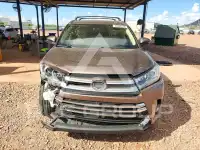 2018 Toyota Highlander фото