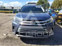 2018 Toyota Highlander фото