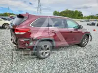 2018 Toyota Highlander photo