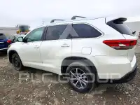 2018 Toyota Highlander photo