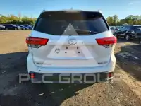 2018 Toyota Highlander фото
