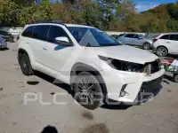 2018 Toyota Highlander photo