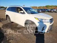 2018 Toyota Highlander фото