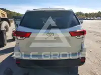 2018 Toyota Highlander photo