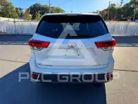 2018 Toyota Highlander photo