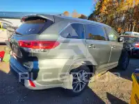 2018 Toyota Highlander фото