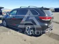 2018 Toyota Highlander photo