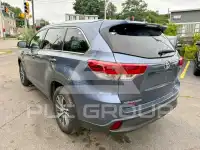 2018 Toyota Highlander photo