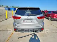 2018 Toyota Highlander фото