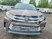 2018 Toyota Highlander photo