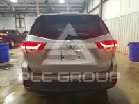 2018 Toyota Highlander photo