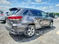 2018 Toyota Highlander photo