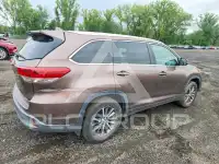 2018 Toyota Highlander photo