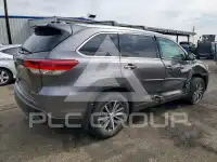2018 Toyota Highlander photo