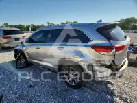 2018 Toyota Highlander photo