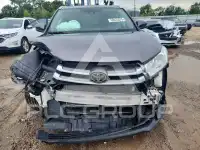 2018 Toyota Highlander photo
