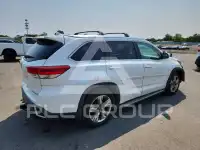 2018 Toyota Highlander фото