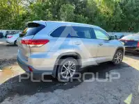 2018 Toyota Highlander photo