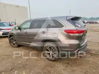 2018 Toyota Highlander photo