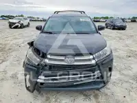 2018 Toyota Highlander photo