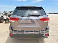 2018 Toyota Highlander photo
