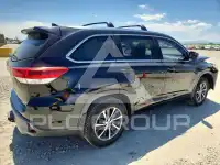 2018 Toyota Highlander photo
