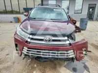 2018 Toyota Highlander photo