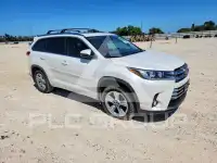 2018 Toyota Highlander photo