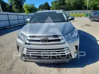2018 Toyota Highlander фото