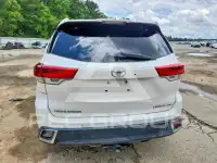 2018 Toyota Highlander photo
