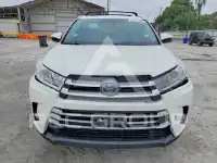 2018 Toyota Highlander photo