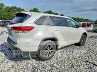 2018 Toyota Highlander photo