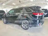 2018 Toyota Highlander photo