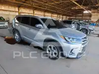 2018 Toyota Highlander фото