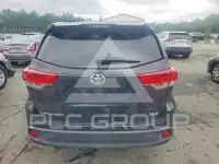 2018 Toyota Highlander photo