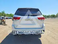 2018 Toyota Highlander photo