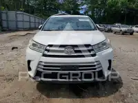 2018 Toyota Highlander photo