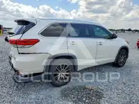 2018 Toyota Highlander photo