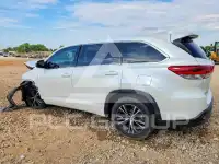 2018 Toyota Highlander photo