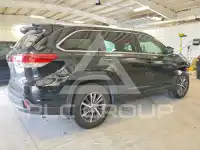 2018 Toyota Highlander photo